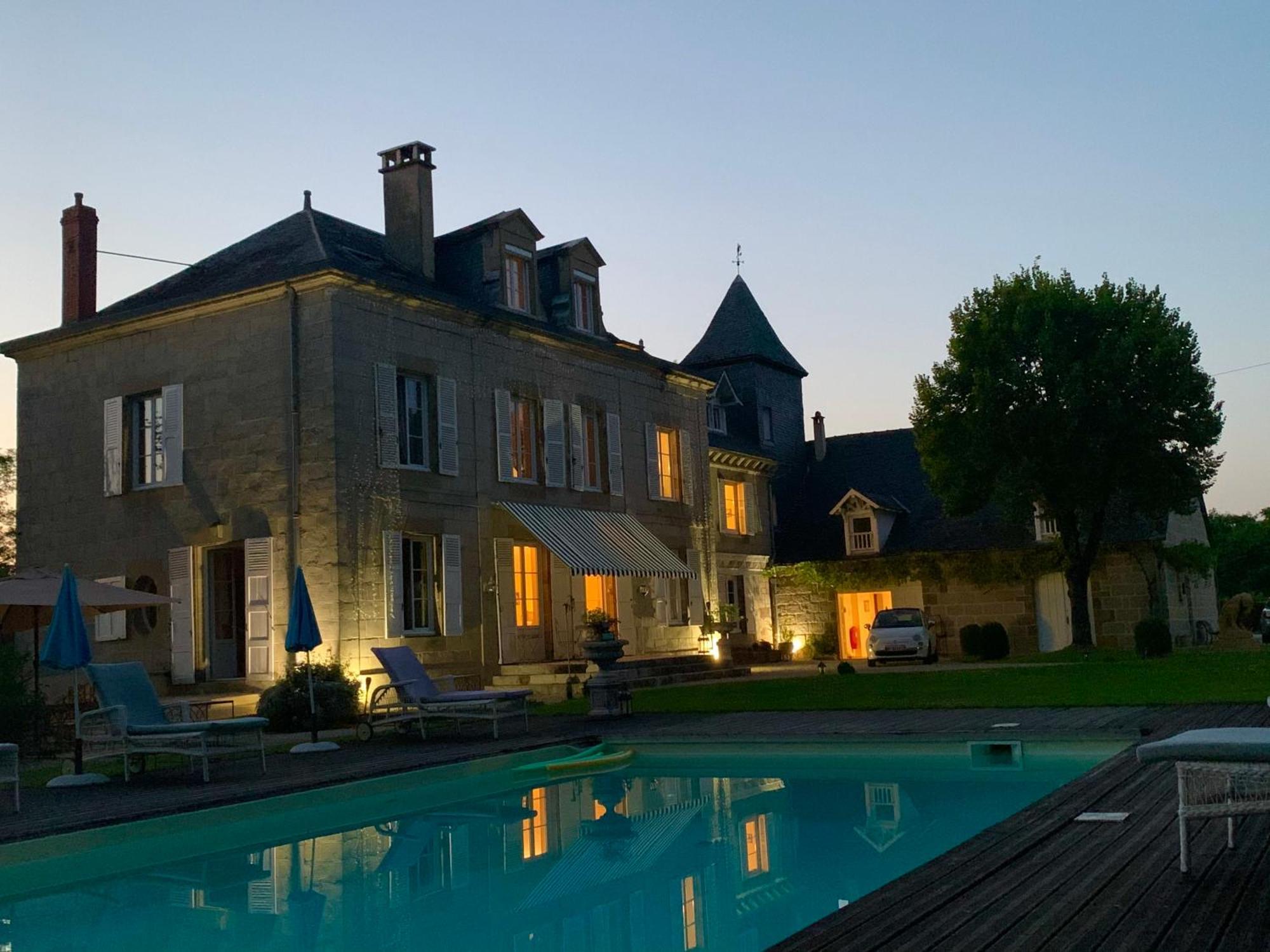 French Correze Moulin Bleu Otel Saint-Pantaléon-de-Larche Dış mekan fotoğraf